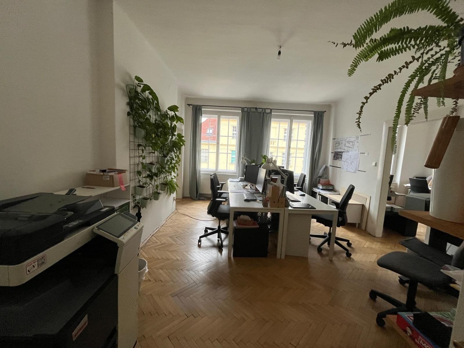 Prenájom kancelárie 40 m², Charlese de Gaulla, Praha, Praha Prenájom kancelárie 40 m², Charlese de Gaulla, Praha, Praha