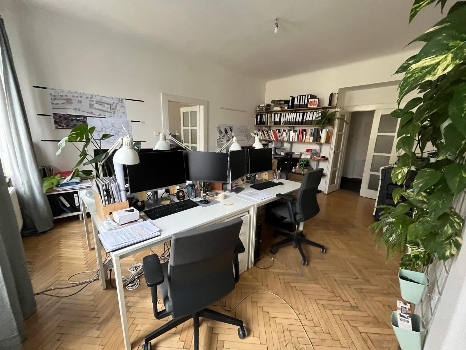 Prenájom kancelárie 40 m², Charlese de Gaulla, Praha, Praha Prenájom kancelárie 40 m², Charlese de Gaulla, Praha, Praha