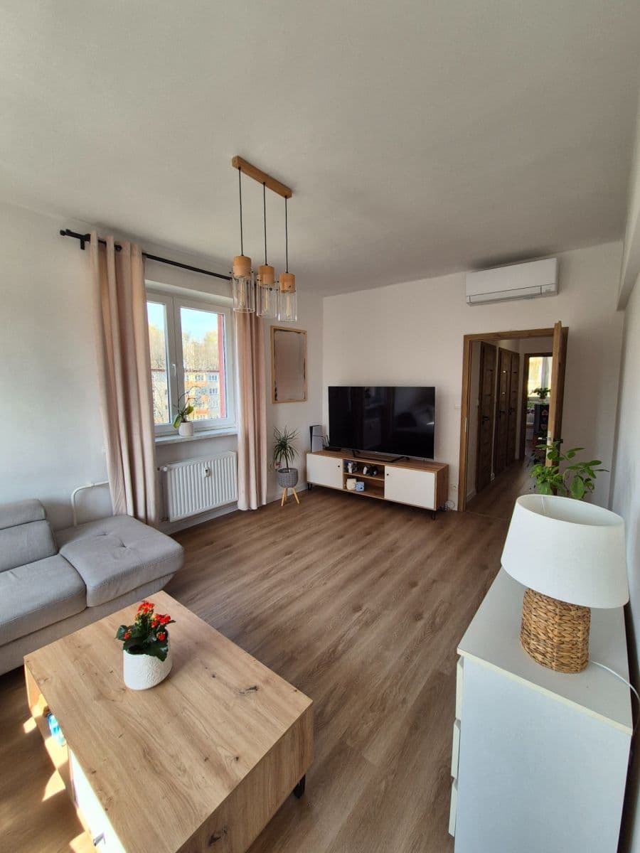 Predaj bytu 2-izbový 57 m², B. Němcové, Třinec, Moravskoslezský kraj Predaj bytu 2-izbový 57 m², B. Němcové, Třinec, Moravskoslezský kraj