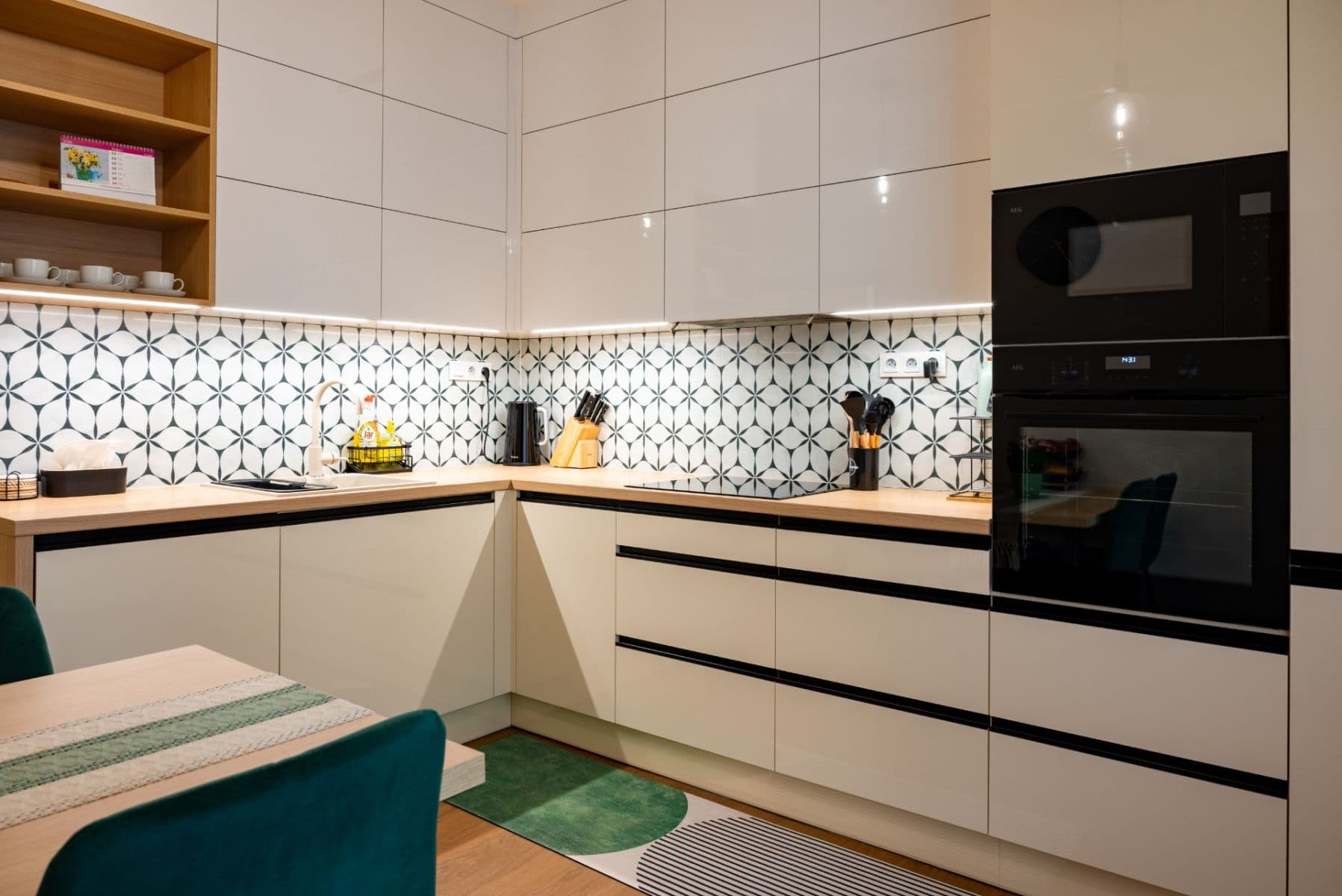 Predaj bytu 3-izbový 96 m², Neumannova, Olomouc, Olomoucký kraj Predaj bytu 3-izbový 96 m², Neumannova, Olomouc, Olomoucký kraj