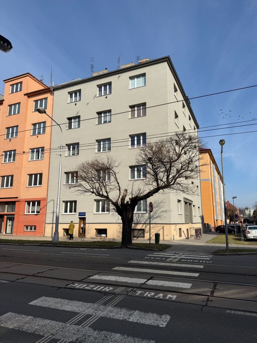 Predaj bytu 3-izbový 96 m², Neumannova, Olomouc, Olomoucký kraj Predaj bytu 3-izbový 96 m², Neumannova, Olomouc, Olomoucký kraj