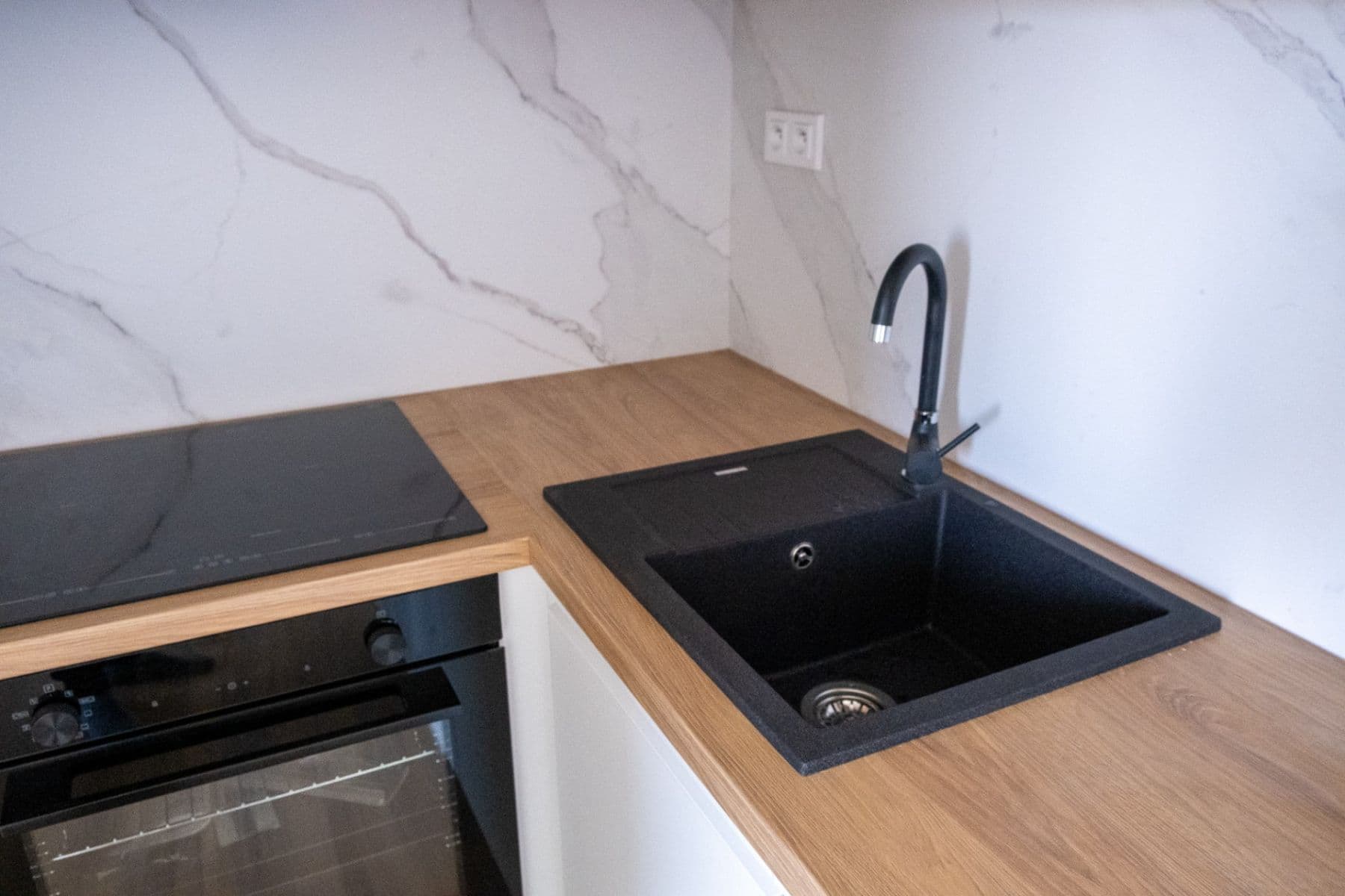 Prenájom bytu 2-izbový 36 m², Gen. Hrušky, Ostrava, Moravskoslezský kraj Prenájom bytu 2-izbový 36 m², Gen. Hrušky, Ostrava, Moravskoslezský kraj