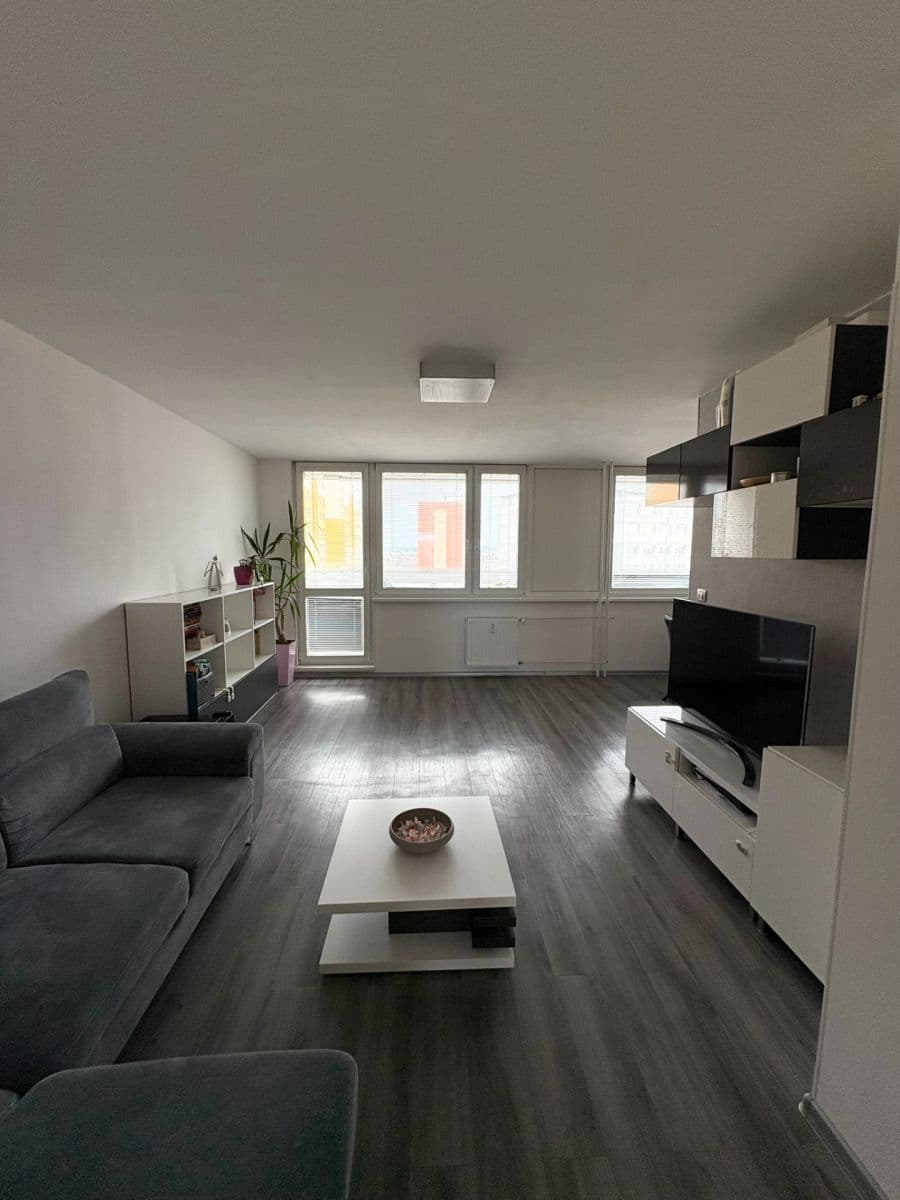 Prenájom bytu 3-izbový 72 m², Doležalova, Praha, Praha Prenájom bytu 3-izbový 72 m², Doležalova, Praha, Praha