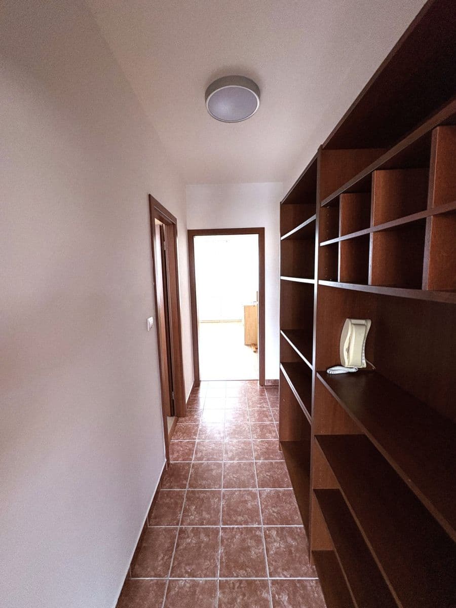 Prenájom bytu 4-izbový 82 m², Dandova, Praha, Praha Prenájom bytu 4-izbový 82 m², Dandova, Praha, Praha