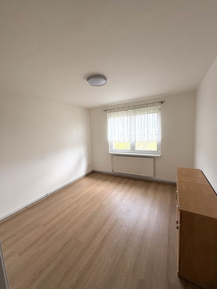 Prenájom bytu 4-izbový 82 m², Dandova, Praha, Praha Prenájom bytu 4-izbový 82 m², Dandova, Praha, Praha