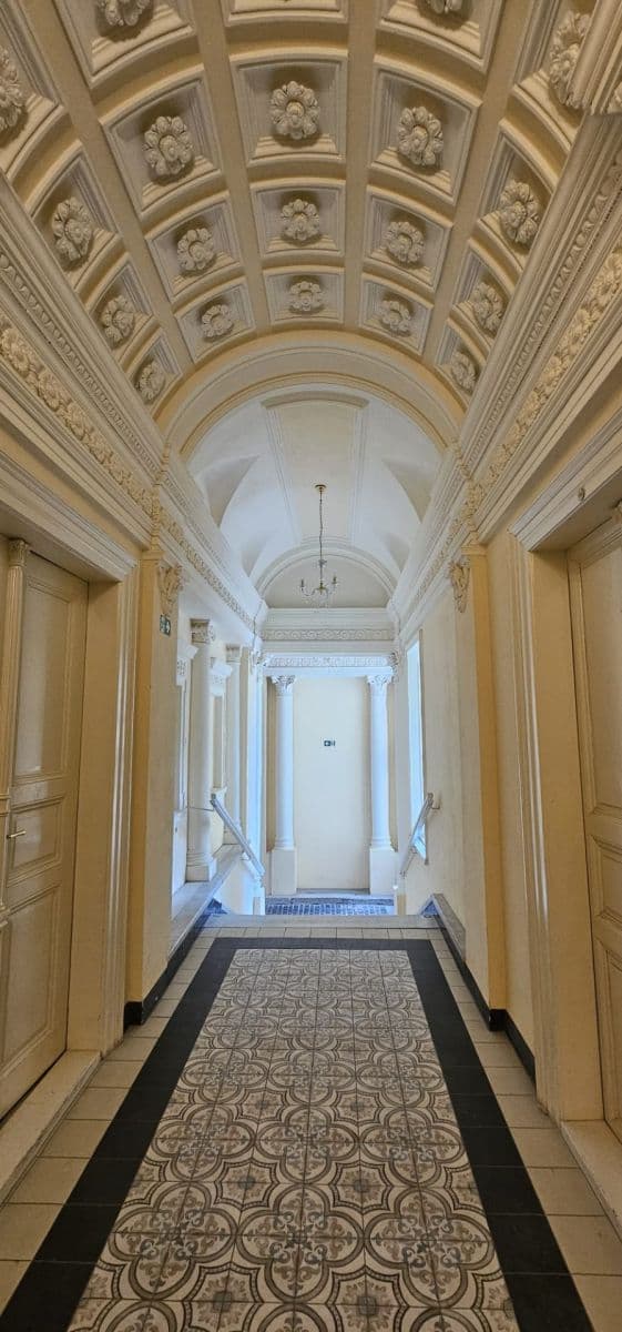 Prenájom bytu 1-izbový 34 m², Washingtonova, Praha, Praha Prenájom bytu 1-izbový 34 m², Washingtonova, Praha, Praha