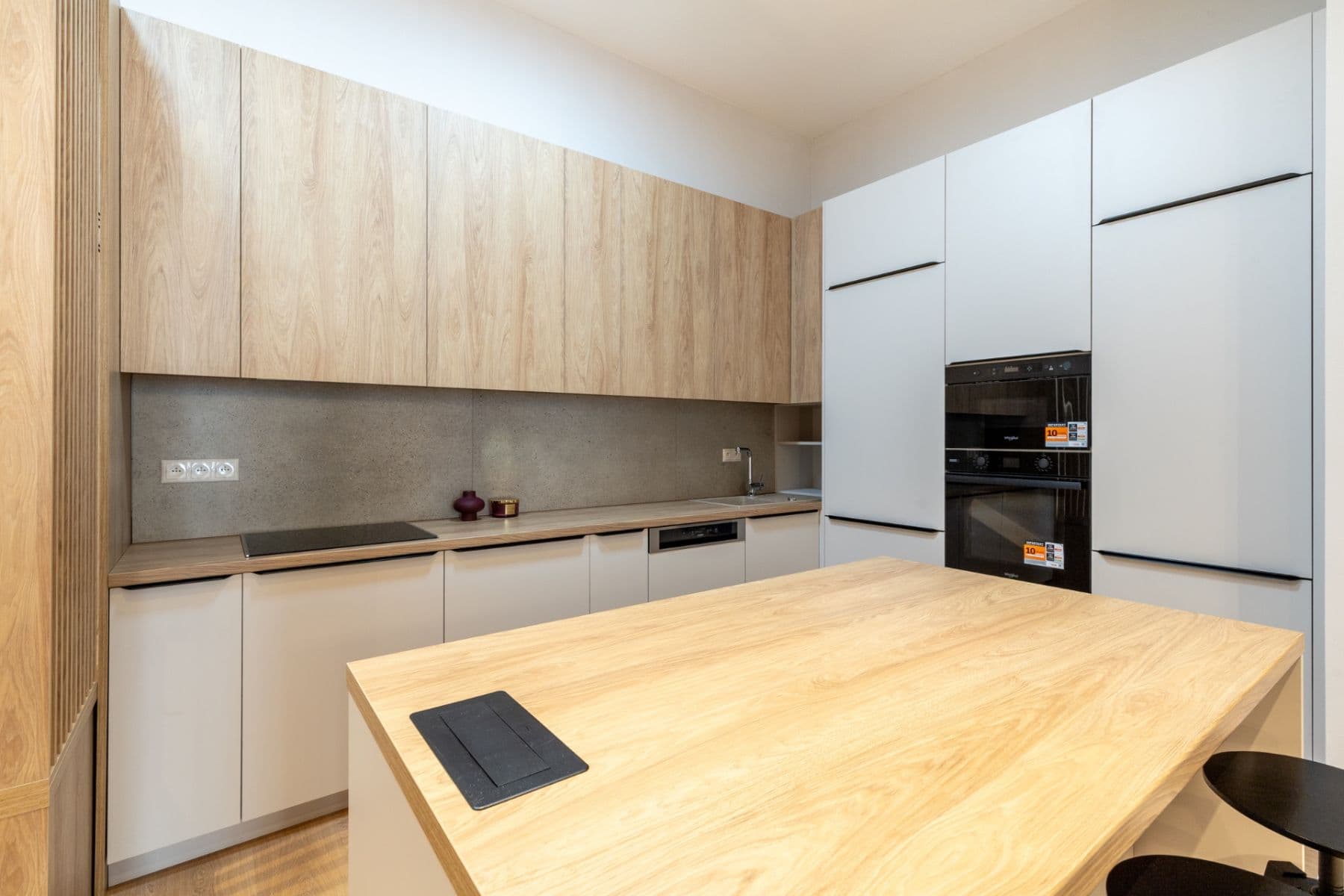 Prenájom bytu 2-izbový 80 m², Mäsiarska, Košice - mestská časť Staré Mesto, Košický kraj Prenájom bytu 2-izbový 80 m², Mäsiarska, Košice - mestská časť Staré Mesto, Košický kraj