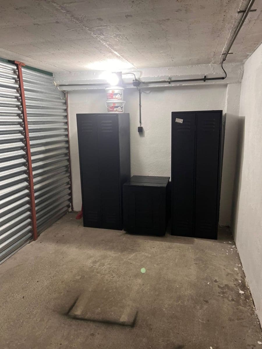 Prenájom garáže 16 m², Pavlovova, Ostrava, Moravskoslezský kraj Prenájom garáže 16 m², Pavlovova, Ostrava, Moravskoslezský kraj