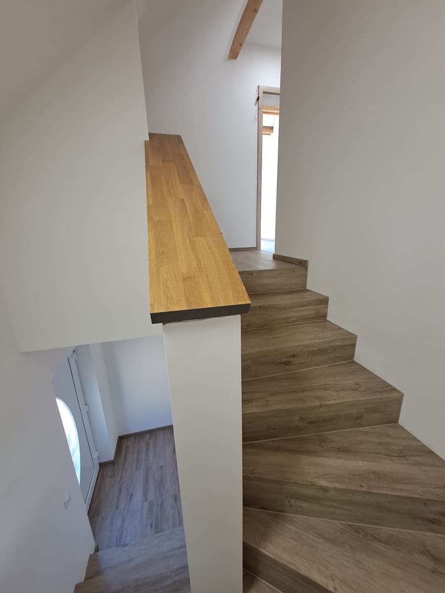 Prenájom domu 110 m², pozemek 720 m², Mnichovice, Středočeský kraj Prenájom domu 110 m², pozemek 720 m², Mnichovice, Středočeský kraj