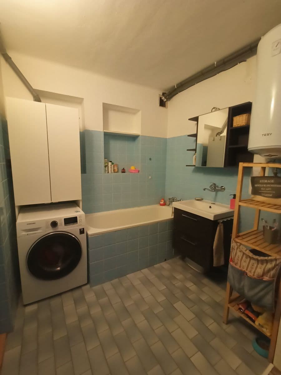Predaj domu 220 m², pozemek 445 m², Stará cesta, Zlín, Zlínský kraj Predaj domu 220 m², pozemek 445 m², Stará cesta, Zlín, Zlínský kraj