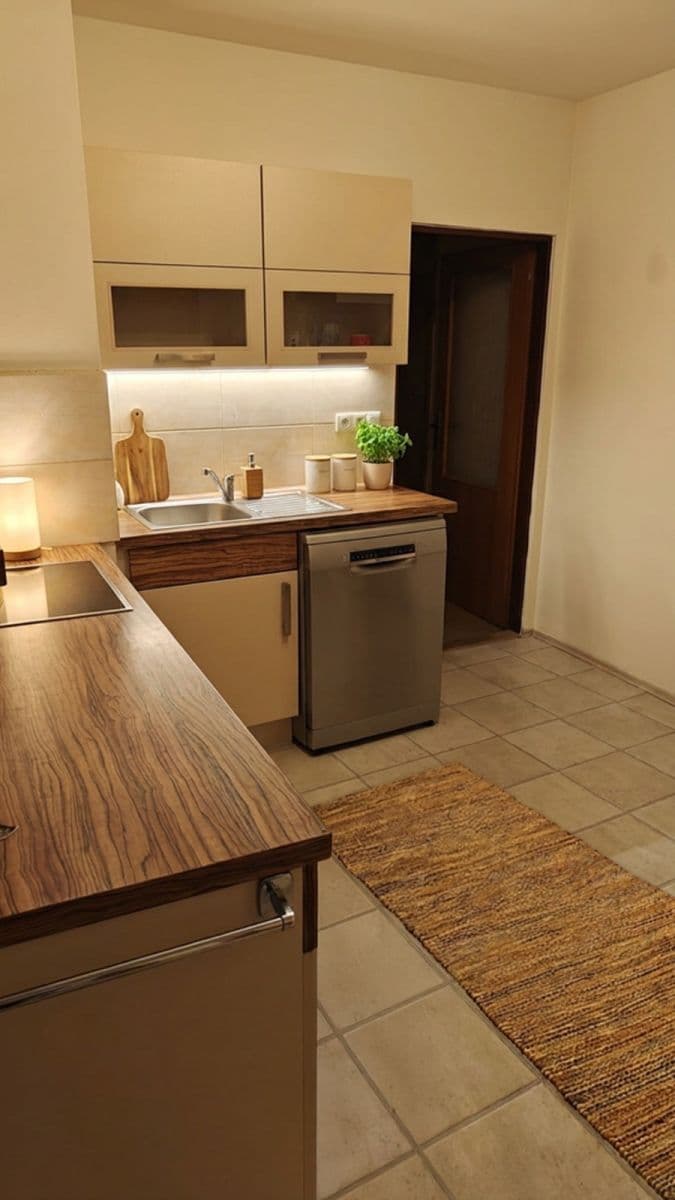 Predaj domu 145 m², pozemek 293 m², Věšín, Středočeský kraj Predaj domu 145 m², pozemek 293 m², Věšín, Středočeský kraj