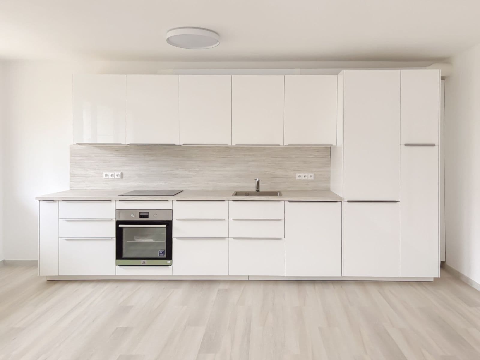 Prenájom bytu 3-izbový 71 m², Vondroušova, Praha, Praha Prenájom bytu 3-izbový 71 m², Vondroušova, Praha, Praha