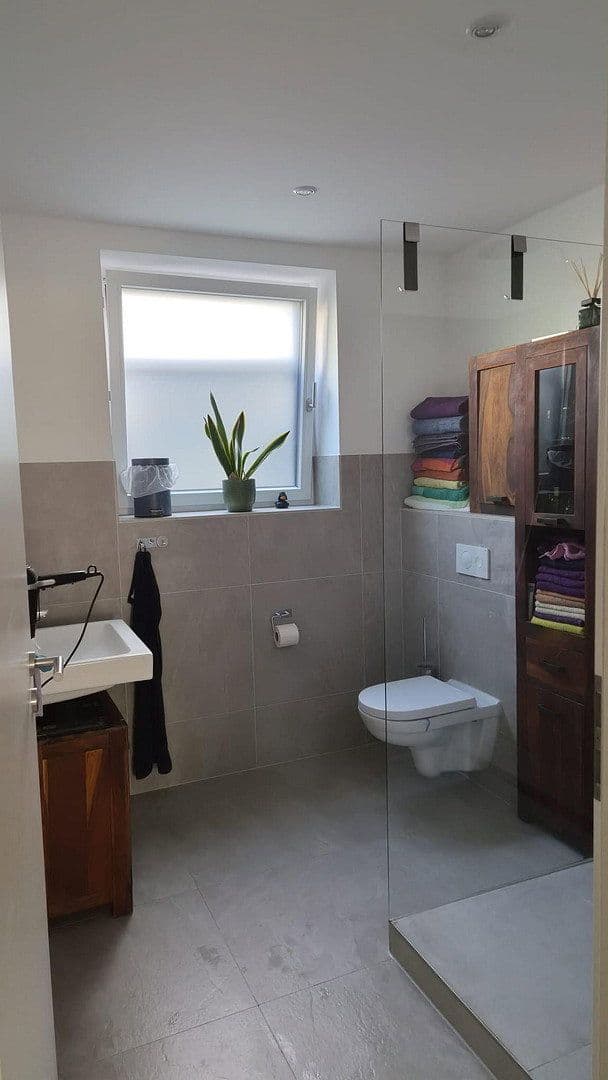 Prenájom bytu 2-izbový 72 m², Malmedyer stt. 4, Wiesbaden, Hesensko Prenájom bytu 2-izbový 72 m², Malmedyer stt. 4, Wiesbaden, Hesensko