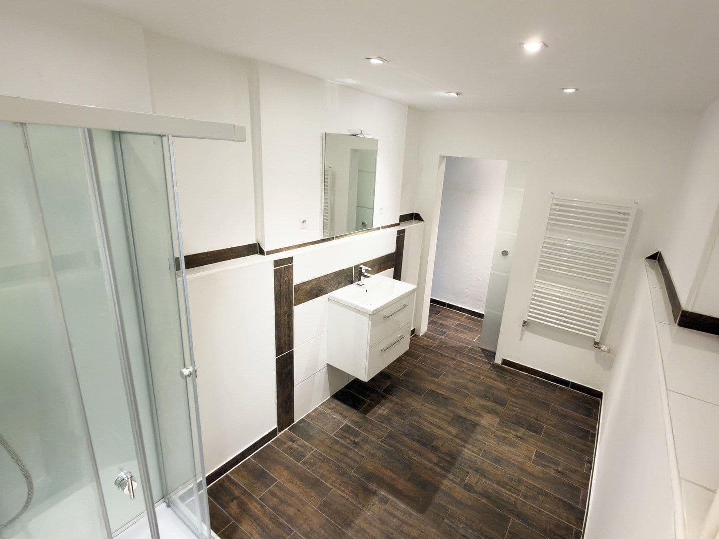 Predaj domu 182 m², pozemek 100 m², Waldalgesheim, Porýnie-Falcko Predaj domu 182 m², pozemek 100 m², Waldalgesheim, Porýnie-Falcko