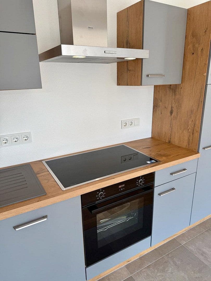 Prenájom bytu 2-izbový 60 m², Hauptstraße 4, Singen (Hohentwiel), Bádensko-Wurttembersko Prenájom bytu 2-izbový 60 m², Hauptstraße 4, Singen (Hohentwiel), Bádensko-Wurttembersko