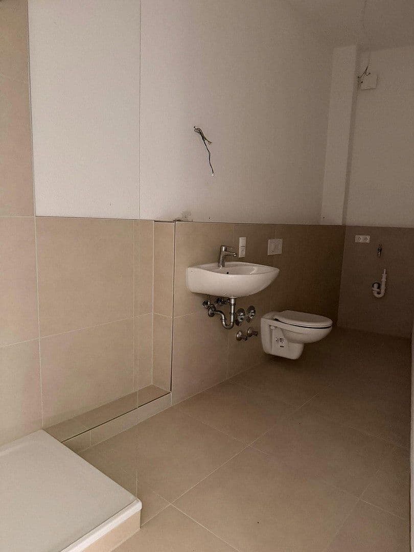 Prenájom bytu 4-izbový 102 m², Kreuzstrasse 18a, Bad Neuenahr-Ahrweiler, Porýnie-Falcko Prenájom bytu 4-izbový 102 m², Kreuzstrasse 18a, Bad Neuenahr-Ahrweiler, Porýnie-Falcko