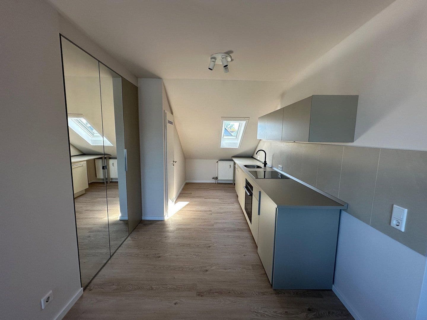 Prenájom bytu 1-izbový 48 m², Dreieich, Hesensko Prenájom bytu 1-izbový 48 m², Dreieich, Hesensko