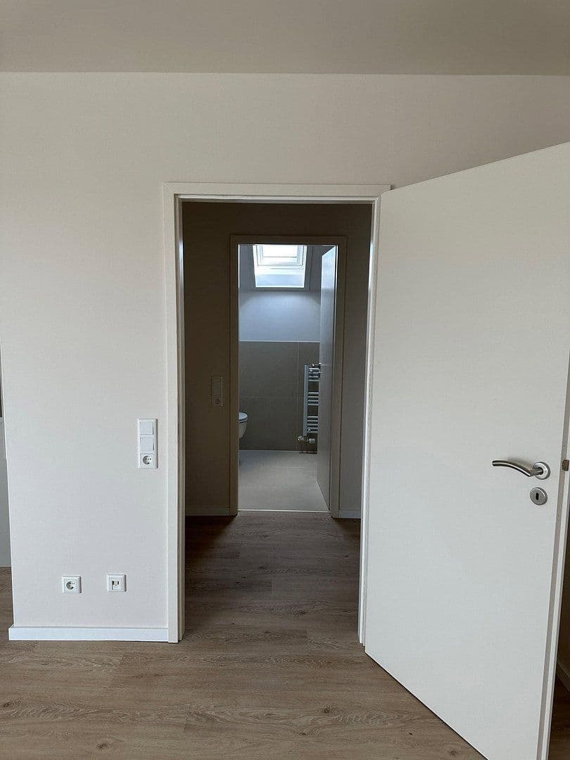 Prenájom bytu 1-izbový 48 m², Dreieich, Hesensko Prenájom bytu 1-izbový 48 m², Dreieich, Hesensko