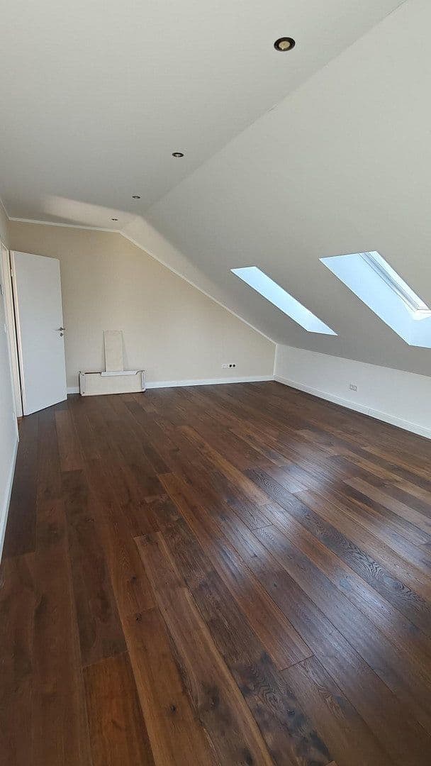 Predaj domu 227 m², pozemek 740 m², Bremen, Brémy Predaj domu 227 m², pozemek 740 m², Bremen, Brémy