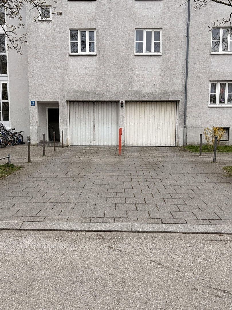Prenájom bytu 1-izbový 42 m², München, Bavorsko Prenájom bytu 1-izbový 42 m², München, Bavorsko