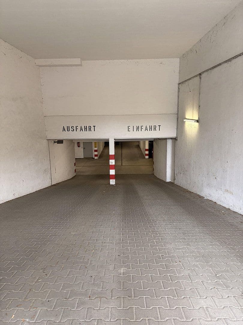 Prenájom bytu 1-izbový 42 m², München, Bavorsko Prenájom bytu 1-izbový 42 m², München, Bavorsko