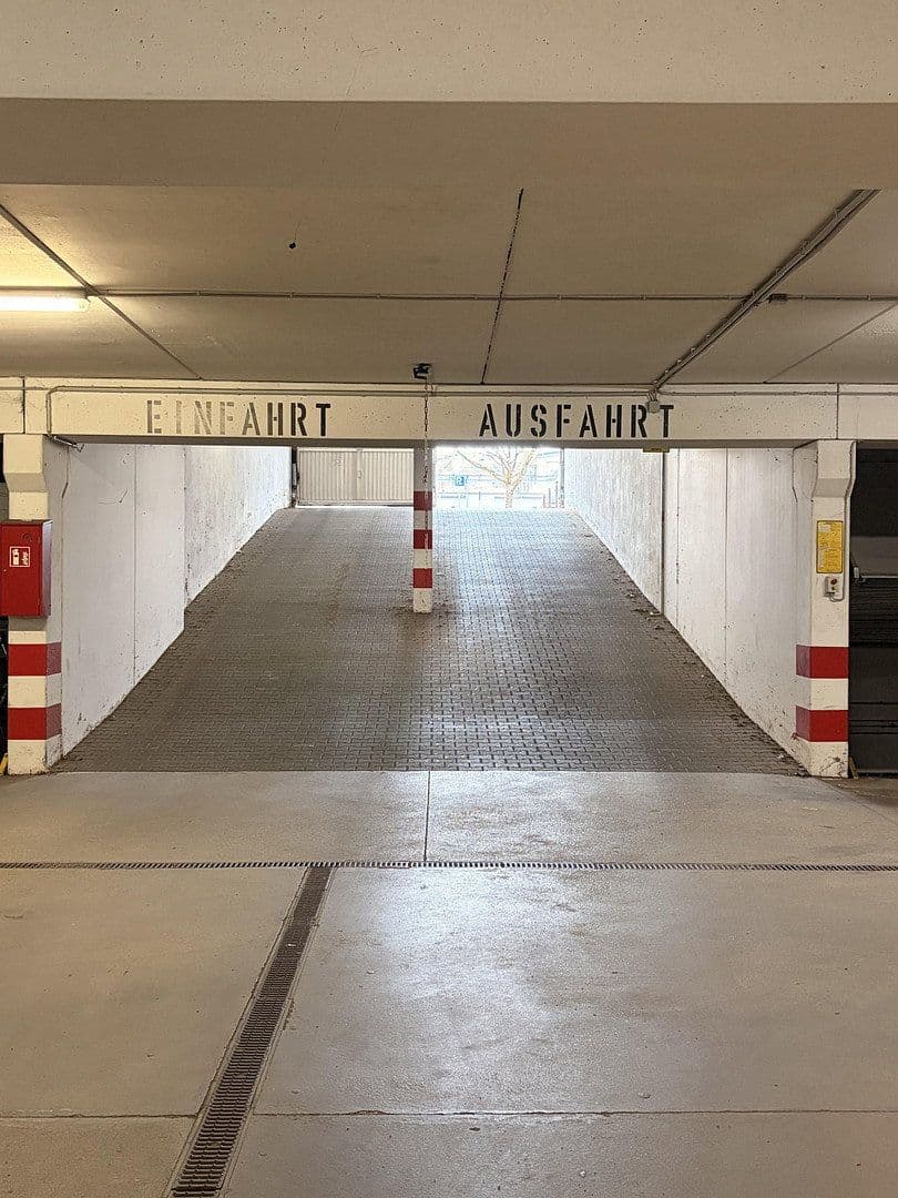 Prenájom bytu 1-izbový 42 m², München, Bavorsko Prenájom bytu 1-izbový 42 m², München, Bavorsko