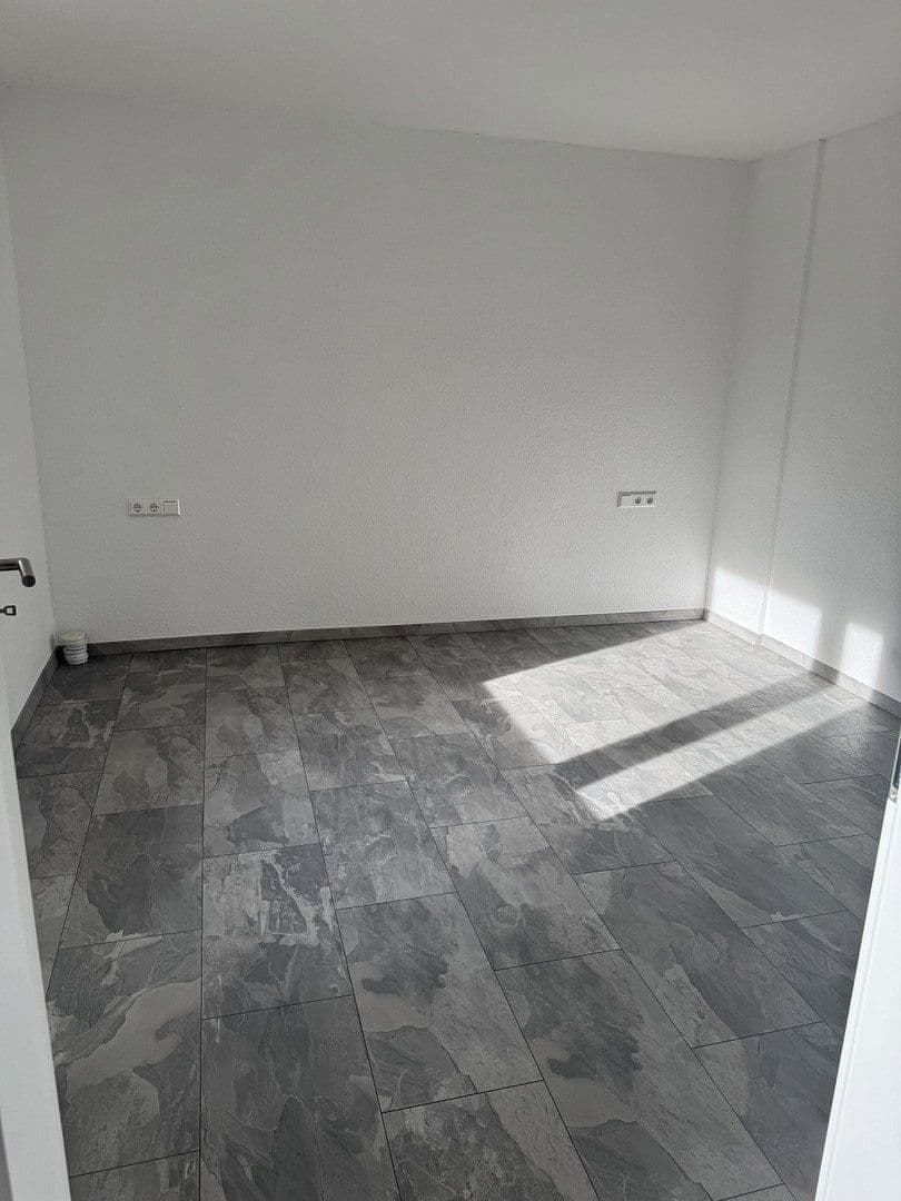 Prenájom bytu 3-izbový 75 m², Ittlingen, Bádensko-Wurttembersko Prenájom bytu 3-izbový 75 m², Ittlingen, Bádensko-Wurttembersko