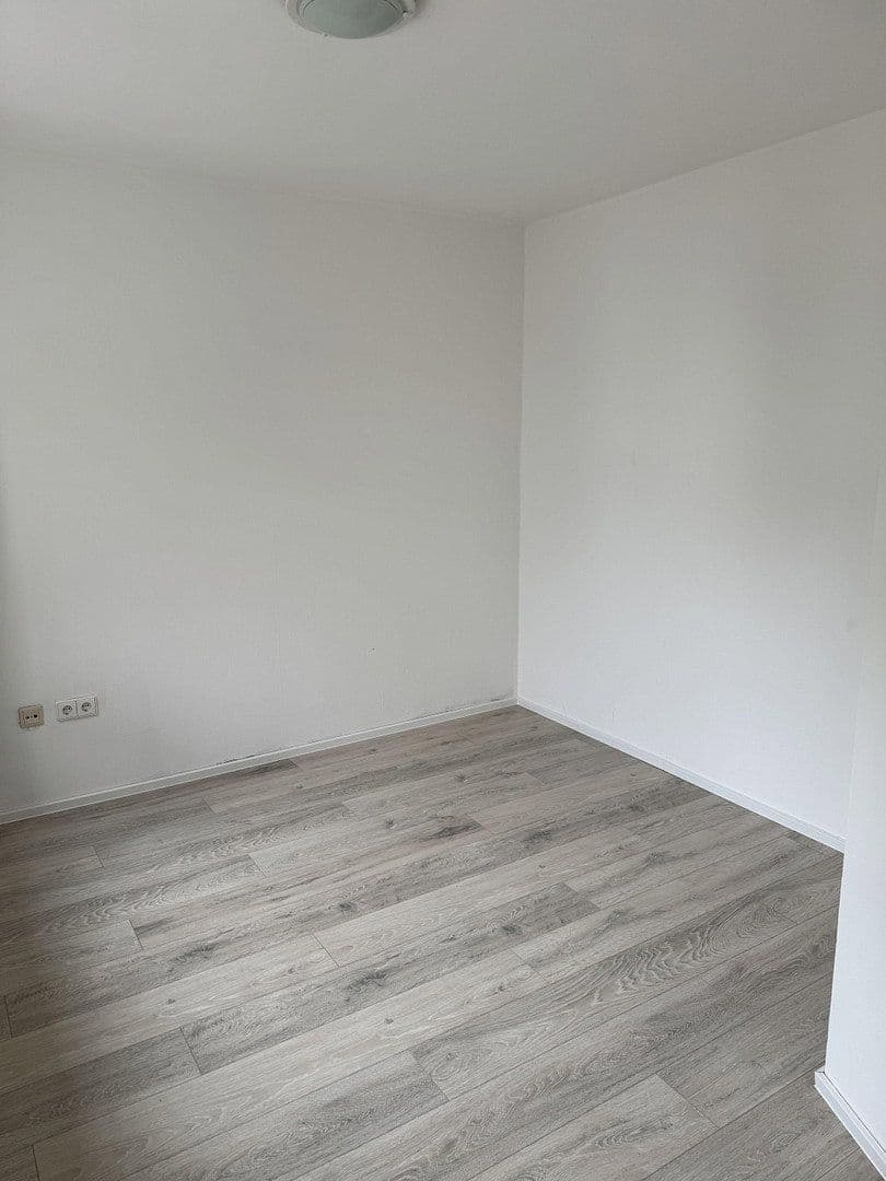Prenájom bytu 3-izbový 84 m², Kirchardt, Bádensko-Wurttembersko Prenájom bytu 3-izbový 84 m², Kirchardt, Bádensko-Wurttembersko