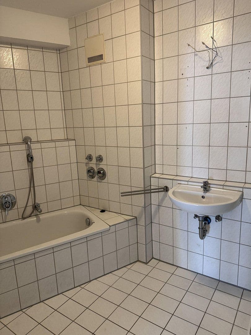 Prenájom bytu 3-izbový 84 m², Kirchardt, Bádensko-Wurttembersko Prenájom bytu 3-izbový 84 m², Kirchardt, Bádensko-Wurttembersko