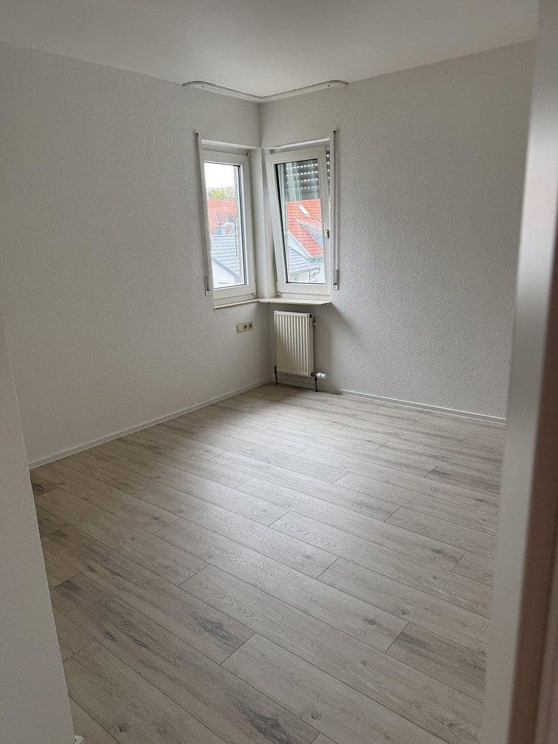 Prenájom bytu 3-izbový 84 m², Kirchardt, Bádensko-Wurttembersko Prenájom bytu 3-izbový 84 m², Kirchardt, Bádensko-Wurttembersko
