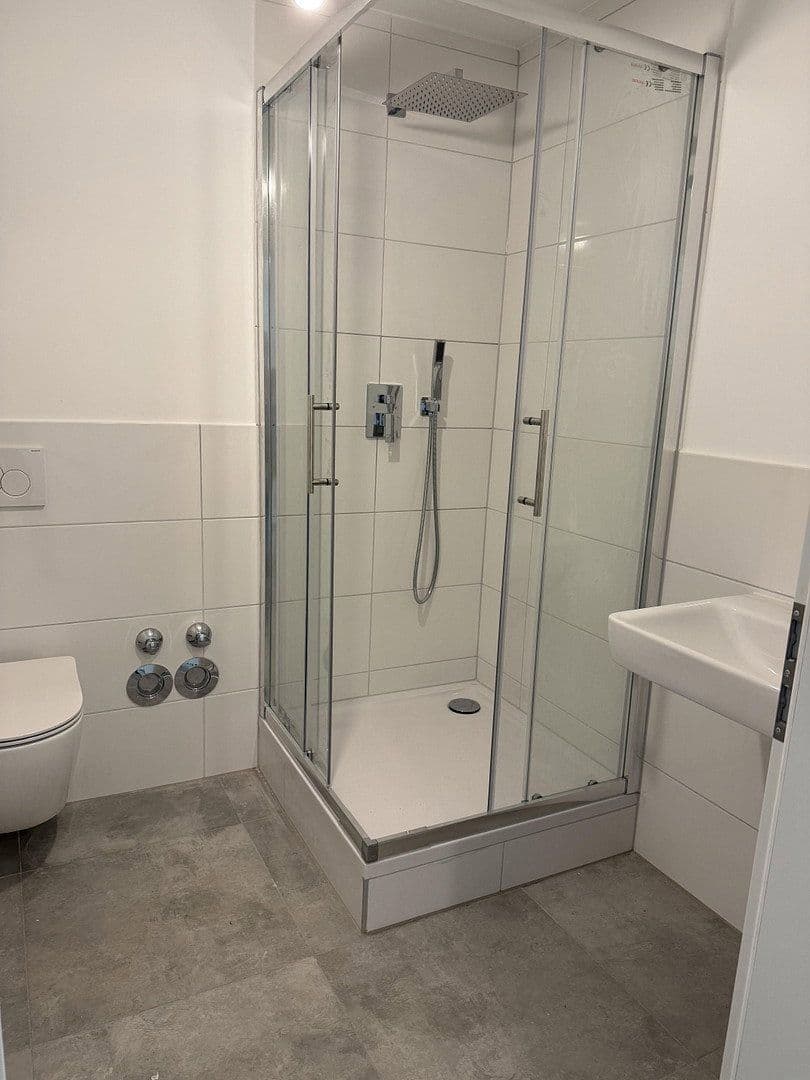 Prenájom bytu 2-izbový 75 m², Düsseldorf, Severné Porýnie - Westfálsko Prenájom bytu 2-izbový 75 m², Düsseldorf, Severné Porýnie - Westfálsko