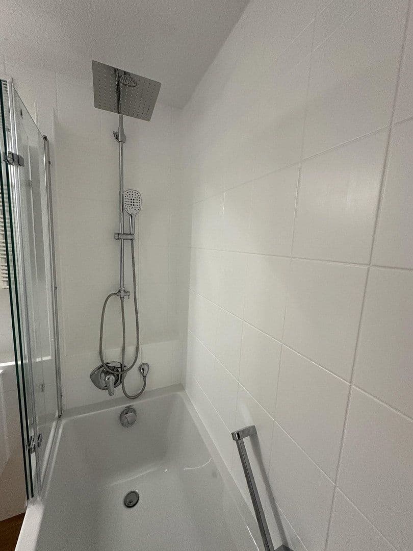 Prenájom bytu 3-izbový 80 m², Unterboihinger Straße 61, Oberboihingen, Bádensko-Wurttembersko Prenájom bytu 3-izbový 80 m², Unterboihinger Straße 61, Oberboihingen, Bádensko-Wurttembersko