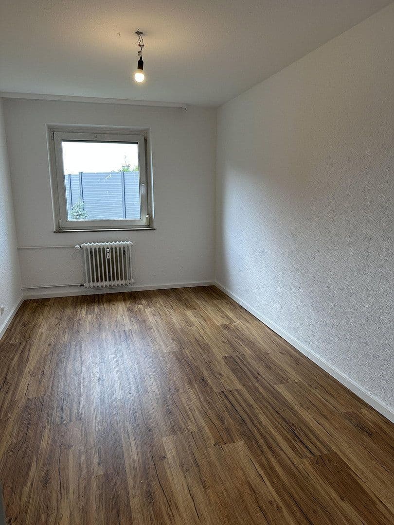 Prenájom bytu 3-izbový 80 m², Unterboihinger Straße 61, Oberboihingen, Bádensko-Wurttembersko Prenájom bytu 3-izbový 80 m², Unterboihinger Straße 61, Oberboihingen, Bádensko-Wurttembersko
