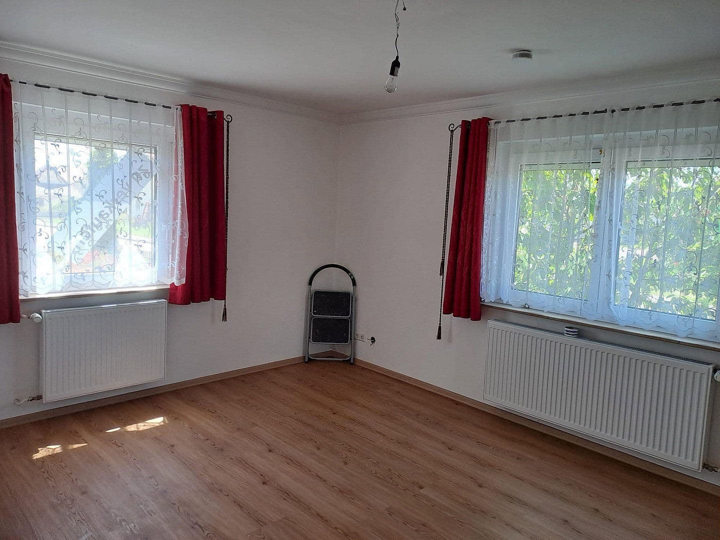 Predaj domu 200 m², pozemok 1.159 m², Ebersbach-Musbach, Bádensko-Wurttembersko Predaj domu 200 m², pozemok 1.159 m², Ebersbach-Musbach, Bádensko-Wurttembersko