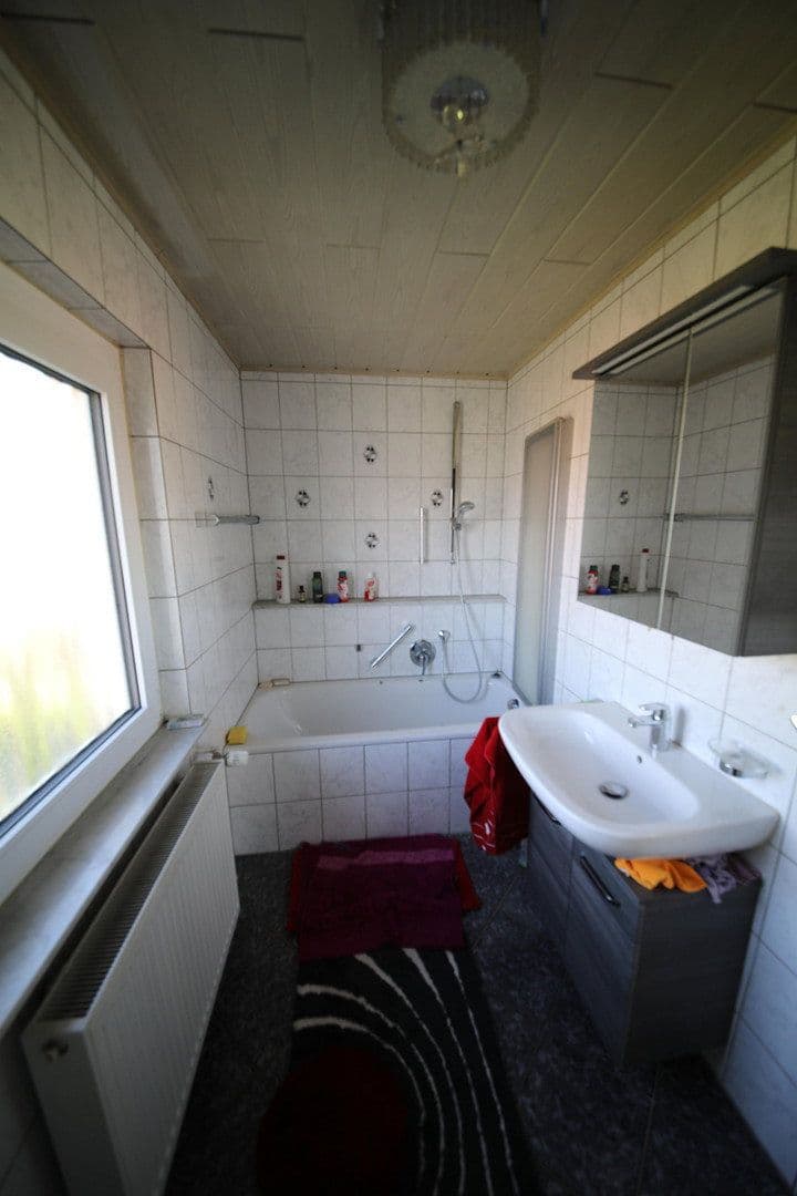 Predaj domu 200 m², pozemek 1.159 m², Ebersbach-Musbach, Bádensko-Wurttembersko Predaj domu 200 m², pozemek 1.159 m², Ebersbach-Musbach, Bádensko-Wurttembersko