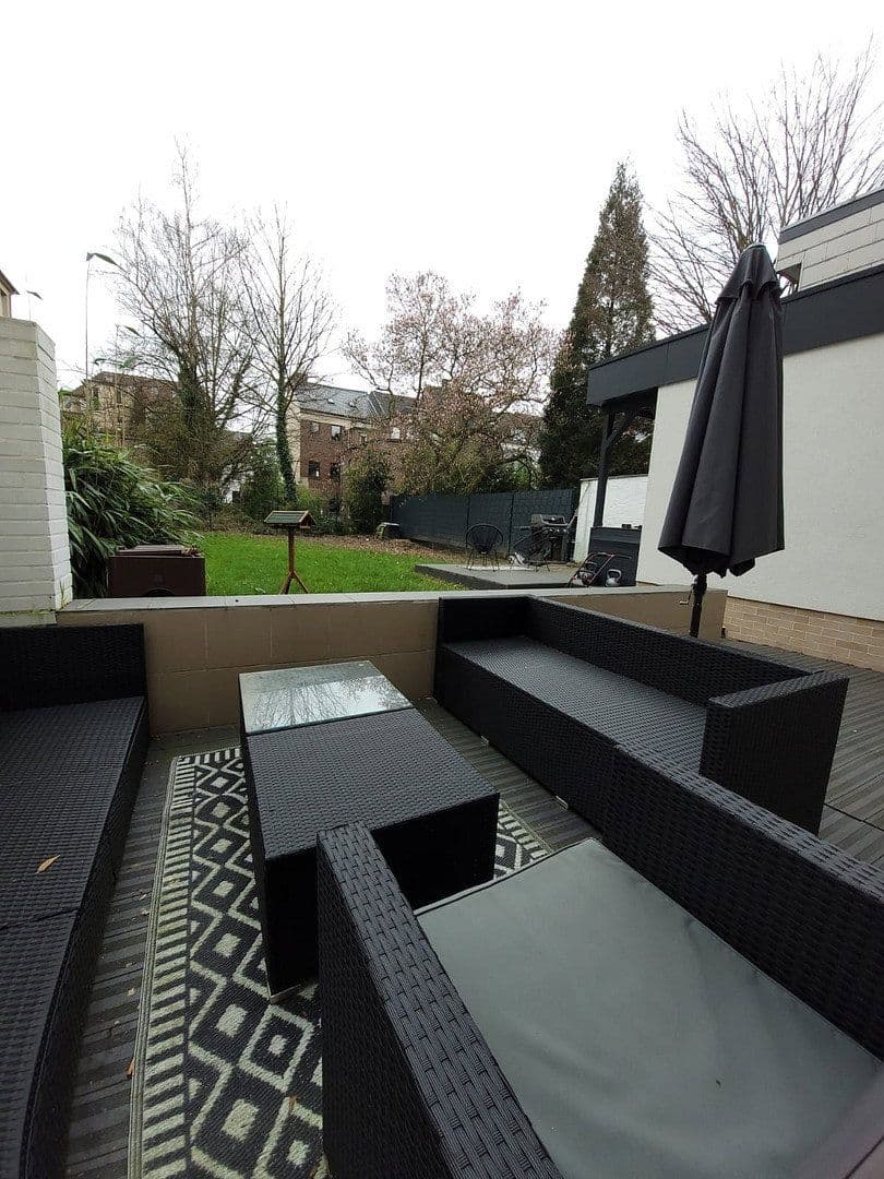 Prenájom bytu 2-izbový 93 m², Wilhelm-Strauß-Straße 88, Mönchengladbach, Severné Porýnie - Westfálsko Prenájom bytu 2-izbový 93 m², Wilhelm-Strauß-Straße 88, Mönchengladbach, Severné Porýnie - Westfálsko