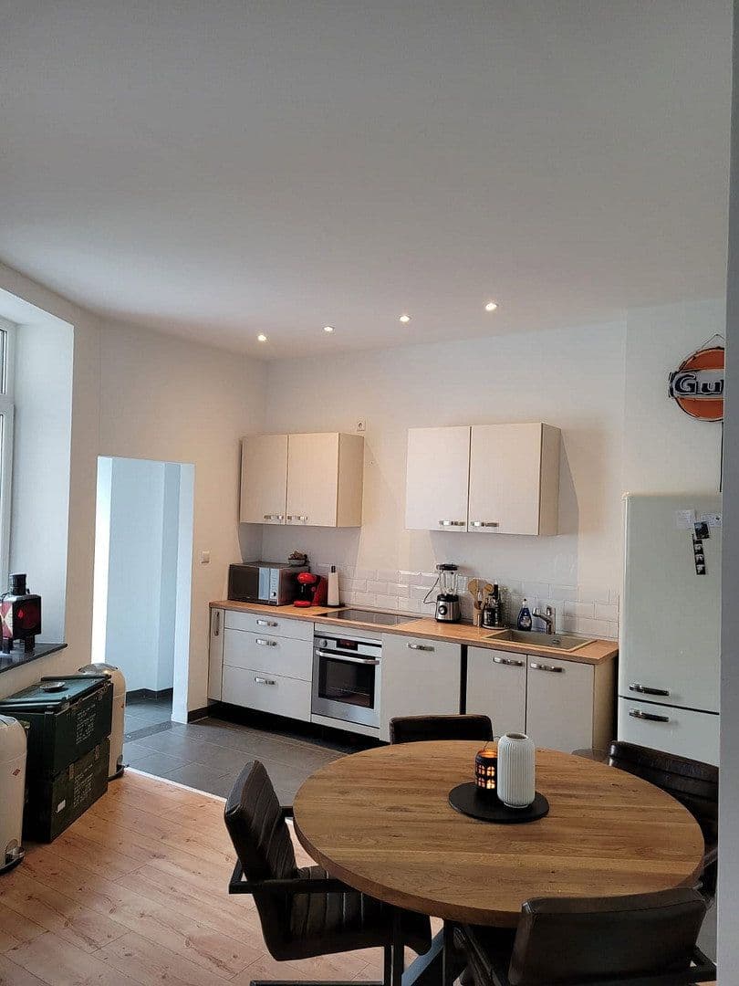 Prenájom bytu 2-izbový 93 m², Wilhelm-Strauß-Straße 88, Mönchengladbach, Severné Porýnie - Westfálsko Prenájom bytu 2-izbový 93 m², Wilhelm-Strauß-Straße 88, Mönchengladbach, Severné Porýnie - Westfálsko