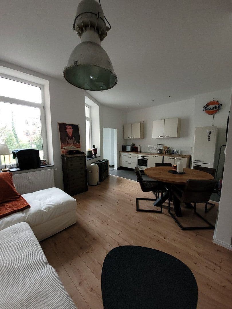 Prenájom bytu 2-izbový 93 m², Wilhelm-Strauß-Straße 88, Mönchengladbach, Severné Porýnie - Westfálsko Prenájom bytu 2-izbový 93 m², Wilhelm-Strauß-Straße 88, Mönchengladbach, Severné Porýnie - Westfálsko