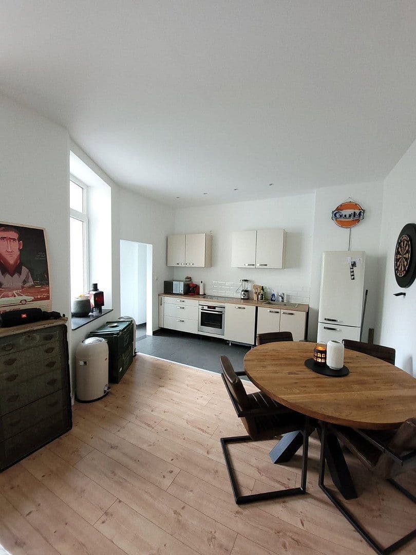 Prenájom bytu 2-izbový 93 m², Wilhelm-Strauß-Straße 88, Mönchengladbach, Severné Porýnie - Westfálsko Prenájom bytu 2-izbový 93 m², Wilhelm-Strauß-Straße 88, Mönchengladbach, Severné Porýnie - Westfálsko