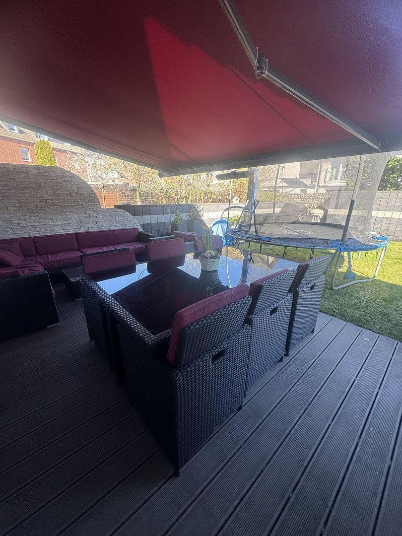 Predaj domu 145 m², pozemek 291 m², Duisburg, Severné Porýnie - Westfálsko Predaj domu 145 m², pozemek 291 m², Duisburg, Severné Porýnie - Westfálsko