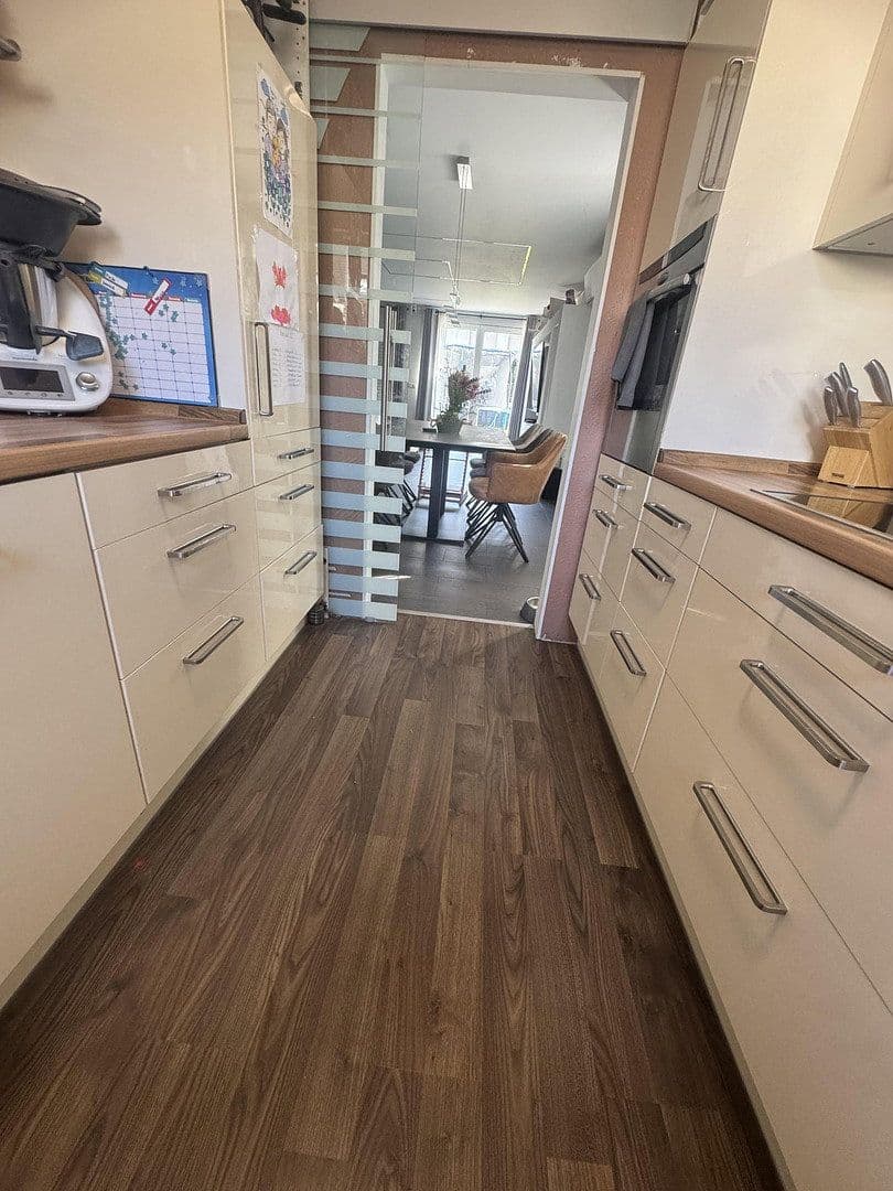 Predaj domu 145 m², pozemek 291 m², Duisburg, Severné Porýnie - Westfálsko Predaj domu 145 m², pozemek 291 m², Duisburg, Severné Porýnie - Westfálsko
