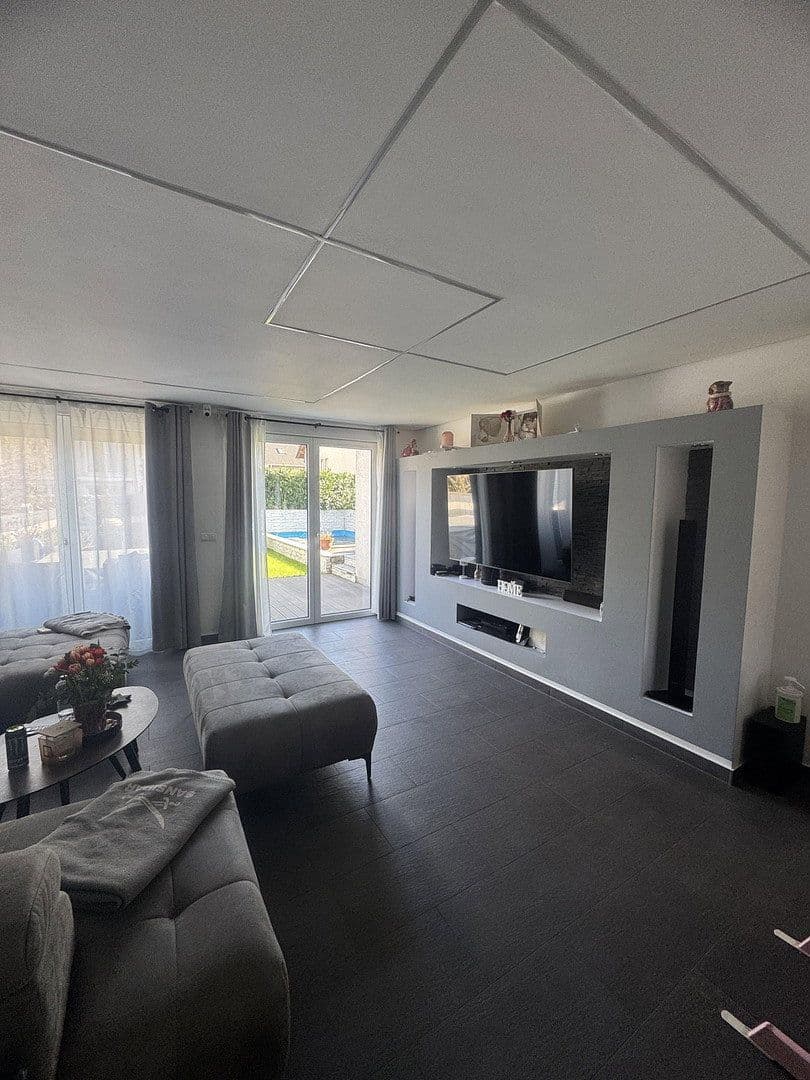 Predaj domu 145 m², pozemek 291 m², Duisburg, Severné Porýnie - Westfálsko Predaj domu 145 m², pozemek 291 m², Duisburg, Severné Porýnie - Westfálsko