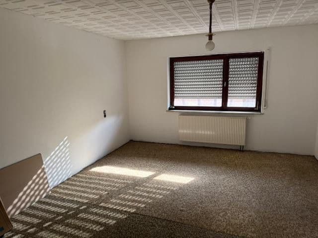 Predaj domu 125 m², pozemek 650 m², Sommerbergstraße 5, Sondheim vor der Rhön, Bavorsko Predaj domu 125 m², pozemek 650 m², Sommerbergstraße 5, Sondheim vor der Rhön, Bavorsko