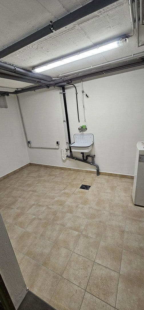 Prenájom domu 85 m², pozemek 254 m², Wiesbaden, Hesensko Prenájom domu 85 m², pozemek 254 m², Wiesbaden, Hesensko