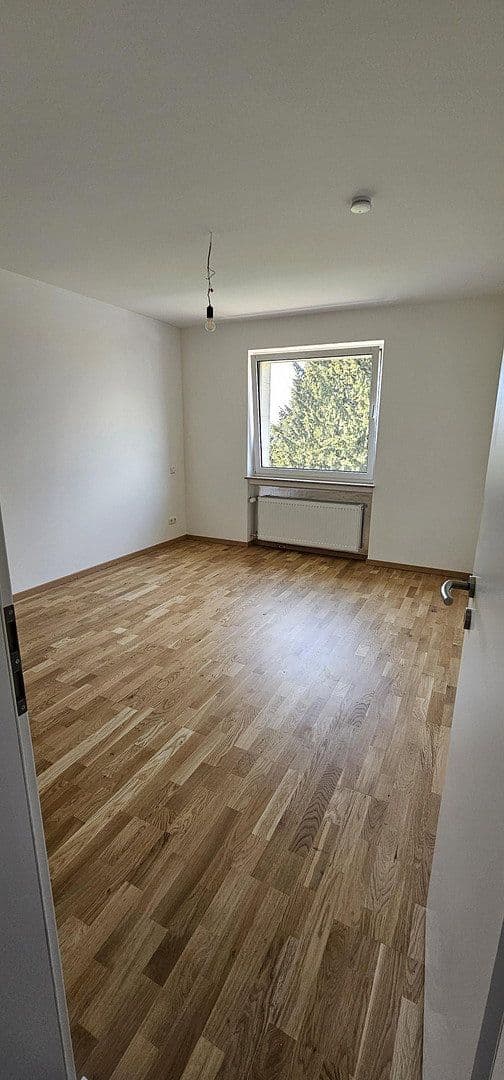 Prenájom domu 85 m², pozemek 254 m², Wiesbaden, Hesensko Prenájom domu 85 m², pozemek 254 m², Wiesbaden, Hesensko