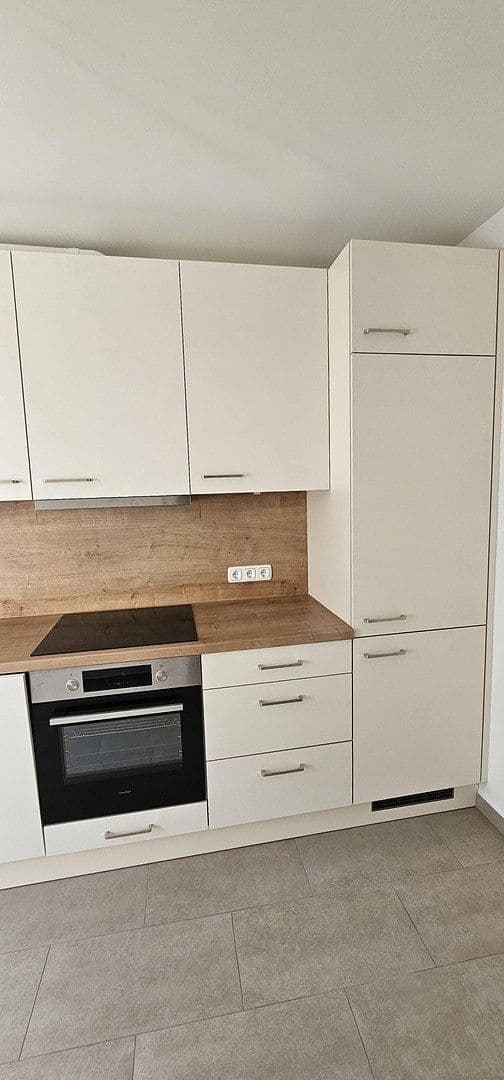 Prenájom domu 85 m², pozemek 254 m², Wiesbaden, Hesensko Prenájom domu 85 m², pozemek 254 m², Wiesbaden, Hesensko