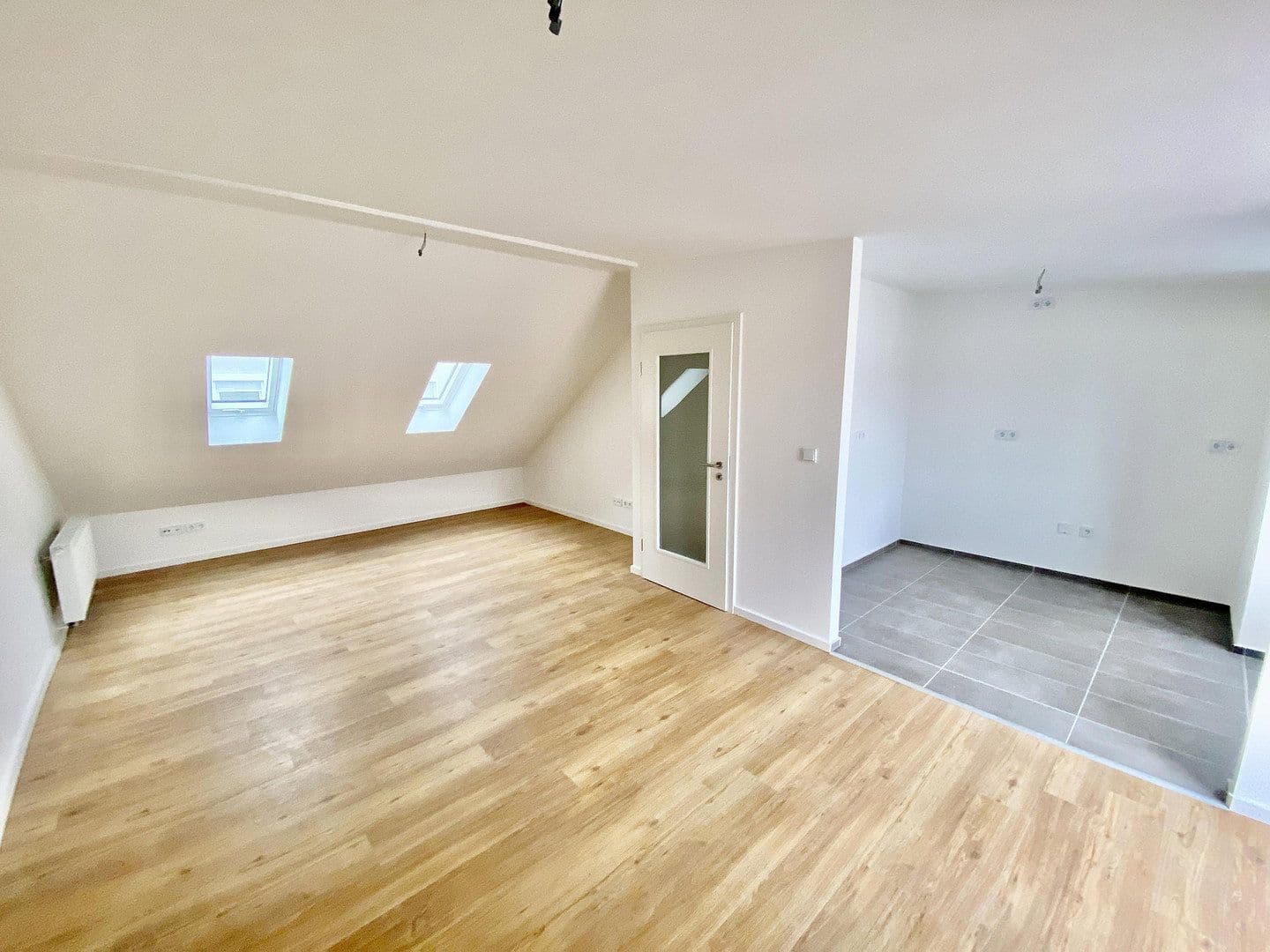 Predaj domu 215 m², pozemek 355 m², Bittlmairstr. 2, Ingolstadt, Bavorsko Predaj domu 215 m², pozemek 355 m², Bittlmairstr. 2, Ingolstadt, Bavorsko