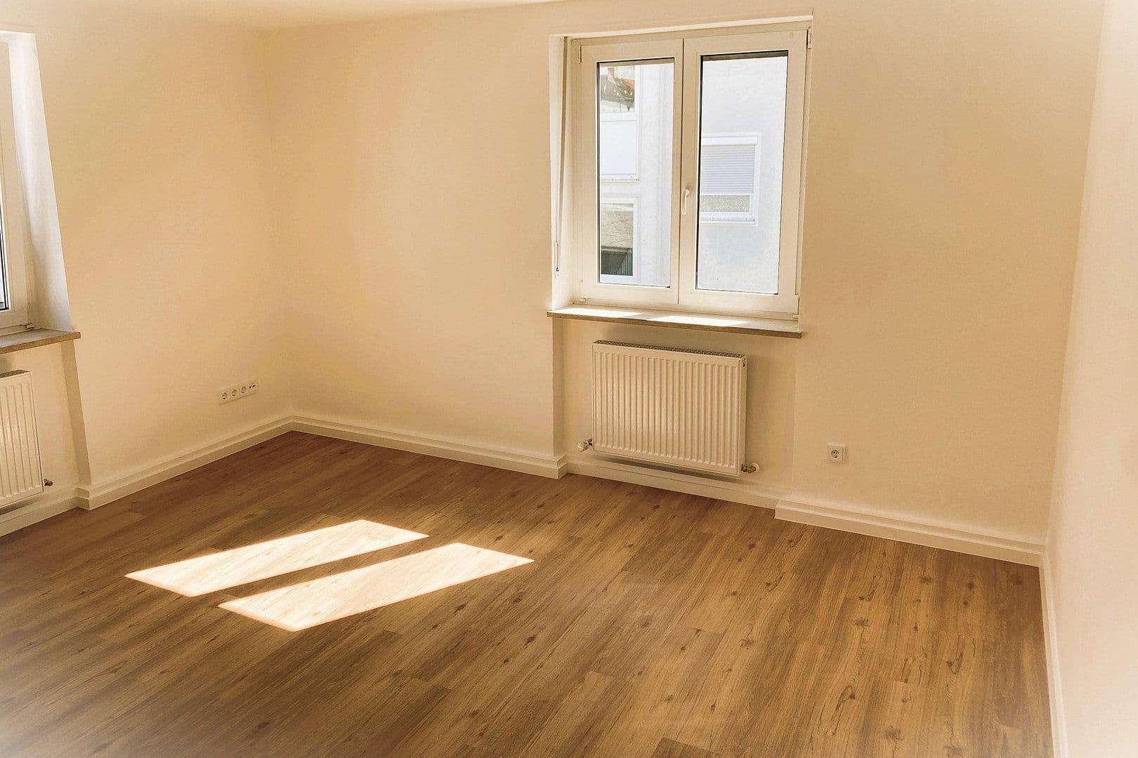 Predaj domu 215 m², pozemek 355 m², Bittlmairstr. 2, Ingolstadt, Bavorsko Predaj domu 215 m², pozemek 355 m², Bittlmairstr. 2, Ingolstadt, Bavorsko
