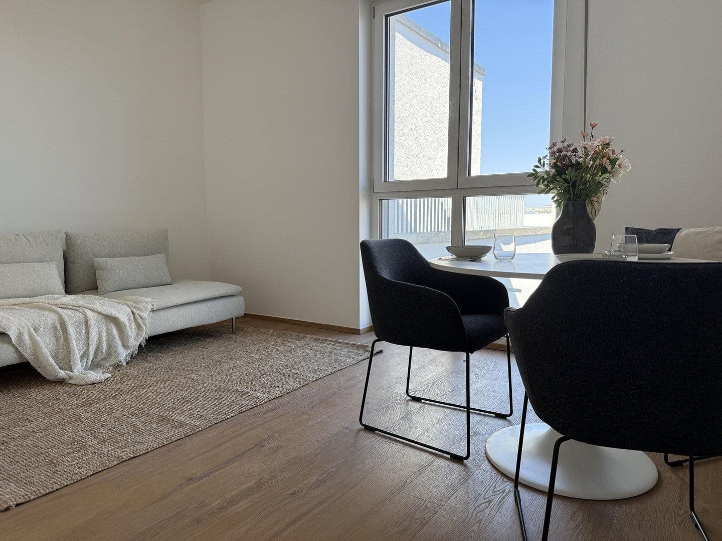 Prenájom bytu 2-izbový 50 m², Berlin, Berlín Prenájom bytu 2-izbový 50 m², Berlin, Berlín