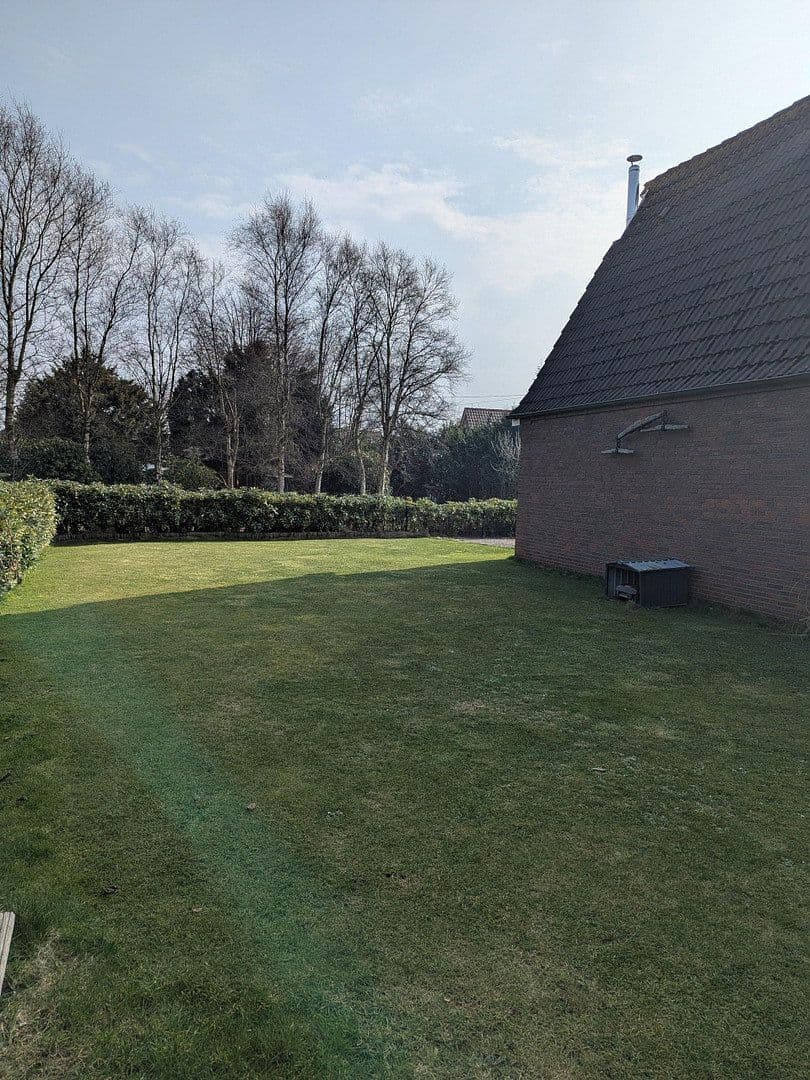 Predaj domu 238 m², pozemek 900 m², Südbrookmerland, Dolné Sasko Predaj domu 238 m², pozemek 900 m², Südbrookmerland, Dolné Sasko